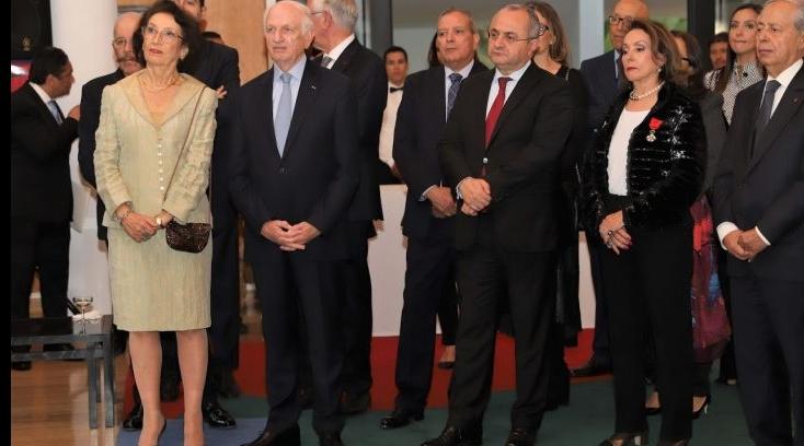 Leïla Mezian-Benjelloun et Noureddine Bensouda décorés de l'insigne d'Officier …