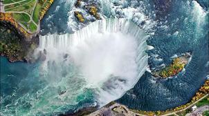 Fête du trône: Les chutes du Niagara et la tour CN aux couleurs marocaines