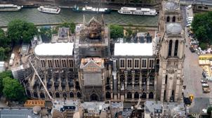 France : Notre-Dame de Paris sera finalement reconstruite à l'identique