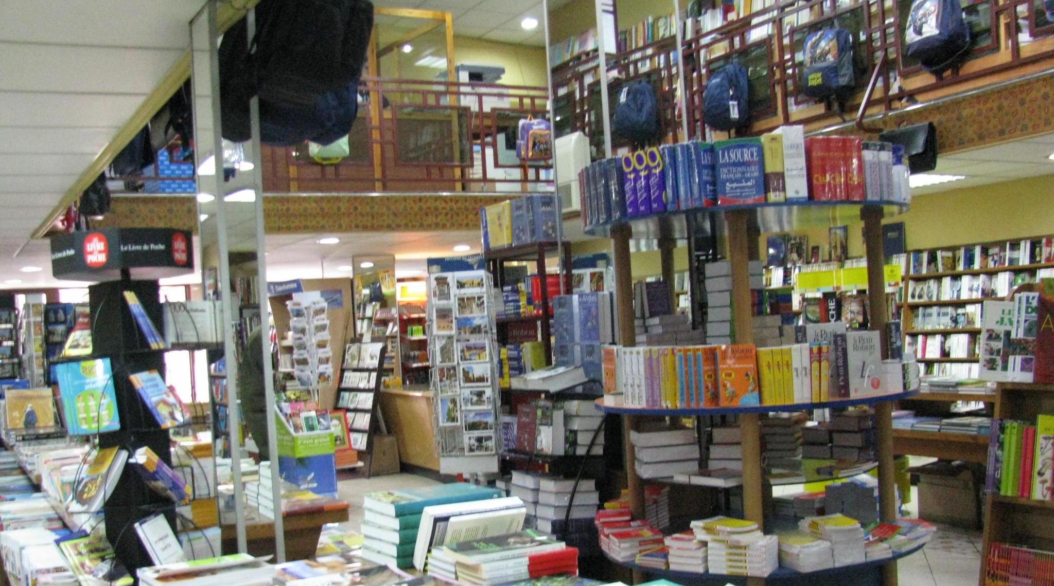 "ضبابية" تحجب ملامح الدخول المدرسي.. والكتبيون يترقبون تحرك مبيعات المقررات ا...
