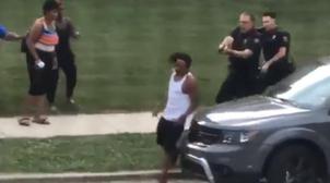 USA: La police tire à bout portant sur un homme noir au Wisconsin, plusieurs ma…