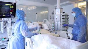Covid-19 : la vaccination fait baisser le taux de mortalité et le nombre des ca…