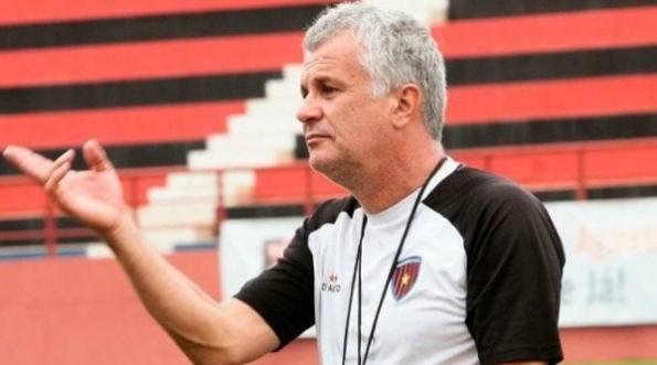 المغرب أتلتيك تطوان يتعاقد مع المدرب الصربي زروان مانولوفيتش