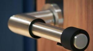 Sécurité sanitaire : Enactus EMI lance «SmartClean», une poignée de porte auton…