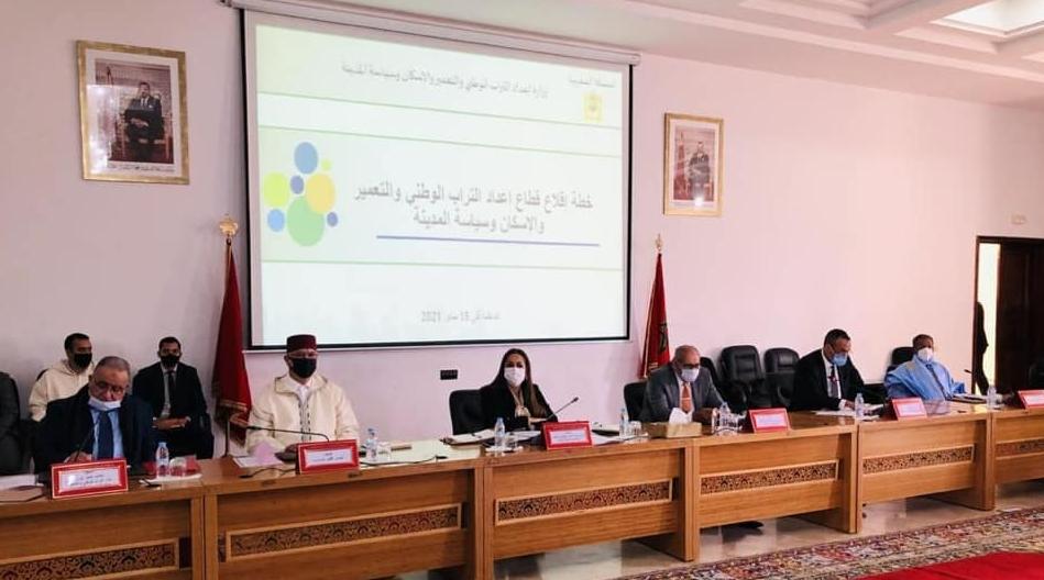 Signature à Dakhla de 2 conventions portant sur l'élaboration de la charte arch…