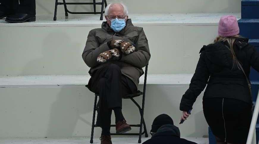 La photo inédite de Bernie Sanders génère 1,8 milliards de dollars de revenus c…