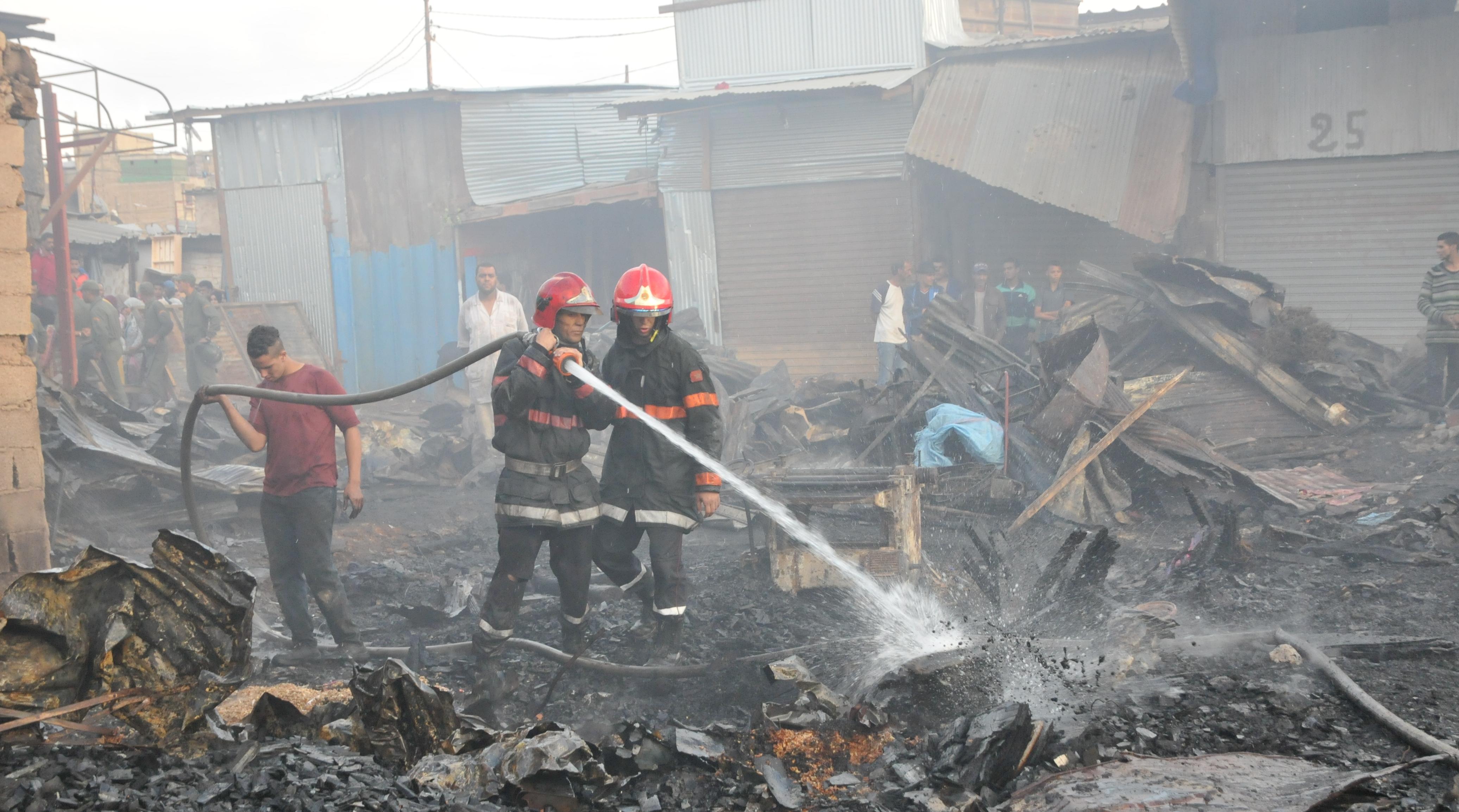 Maitrise d'un incendie dans un marché populaire de Casablanca, pas de victimes …