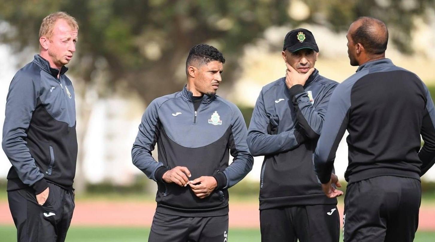 مساعد مدرب الجيش الملكي عادل السراج: '' ليس لدينا خيار غير الفوز والتأهل من م...