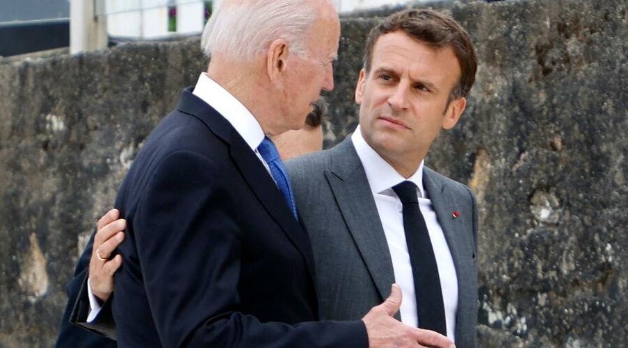 Les présidents français et américain échangent pour apaiser les différends dipl…