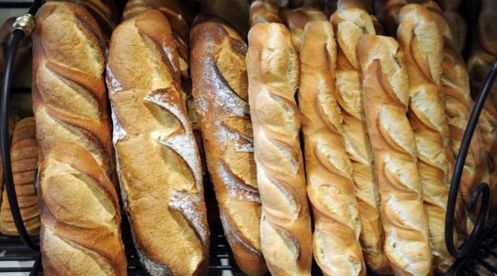 هل ستعرف أسعار الخبز ارتفاعا بسبب الزيادة في أثمنة الغاز؟ مهني يجيب