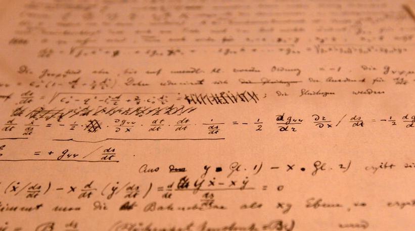 Un manuscrit d'Einstein vendu aux enchères pour la somme record de 11,6 million…