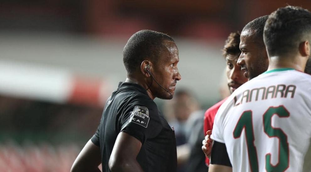 الوداد الرياضي يطالب الكاف بتوضيح سبب غياب "الفار" عن ربع نهائي دوري أبطال إف...