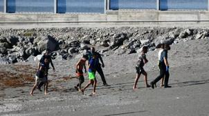 Quelque 2.700 migrants arrivent à Sebta en une journée, un record selon les aut…