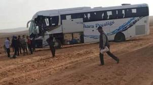 اصطدام قوي بين حافلة لنقل المسافرين وشاحنة بمدخل كلميم