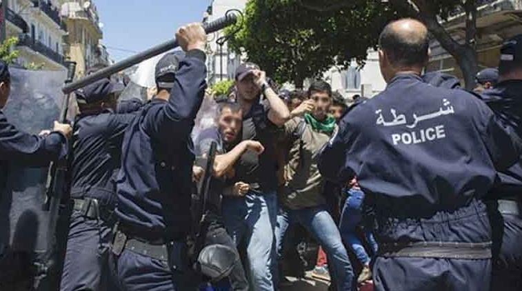 Algérie/Hirak : La 115e marche des étudiants empêchée... une vague d'arrestatio…