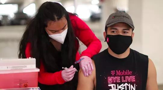 Covid-19 : les adolescents bientôt vaccinés aux Etats-Unis