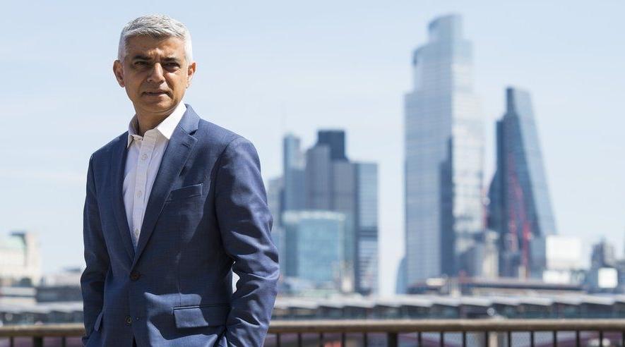 Le maire travailliste de Londres Sadiq Khan réélu pour un deuxième mandat