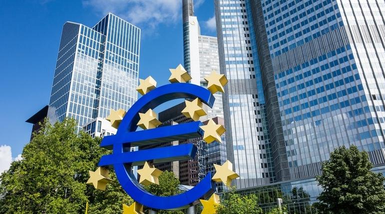 La dette publique de la zone euro dépasse pour la première fois les 100% (Euros…